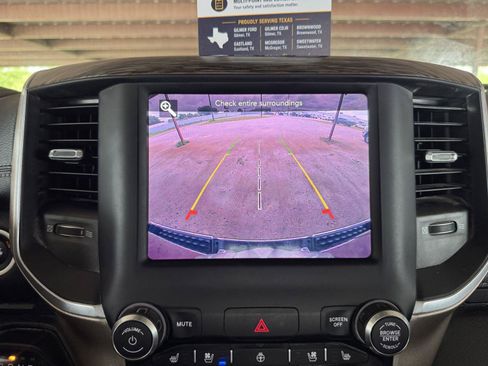 Used 2020 RAM 1500 Laramie RWD image 17