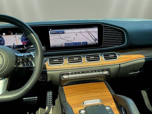 Certified 2024 Mercedes-Benz GLS 450 4MATIC image 11