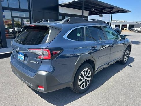 Used 2024 Subaru Outback Premium AWD/4WD image 7