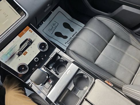 Used 2023 Land Rover Range Rover Velar R-Dynamic S image 26