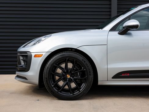 New 2026 Porsche Macan GTS image 11