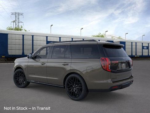 New 2026 Ford Expedition Platinum image 4