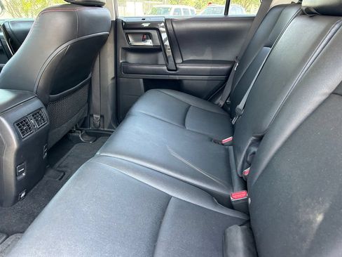 Used 2018 Toyota 4Runner TRD Off-Road Premium AWD/4WD image 16