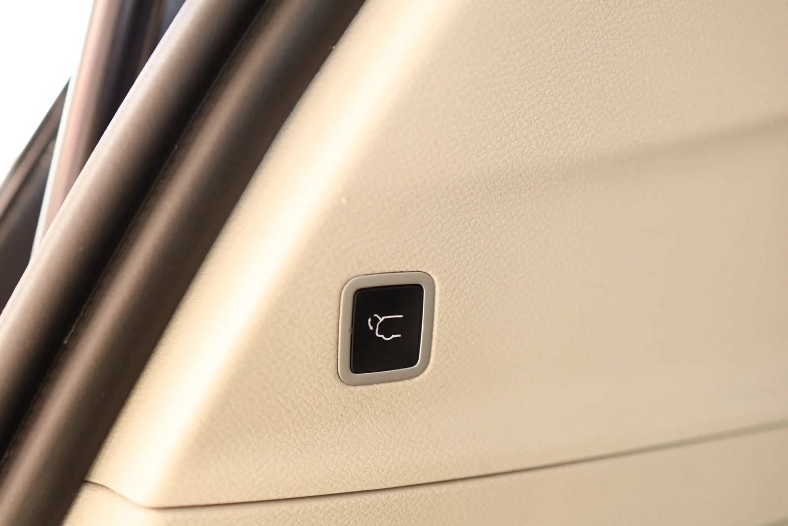 Used 2020 Chrysler Pacifica Touring w/ Advanced Safetytec Group FWD image 38