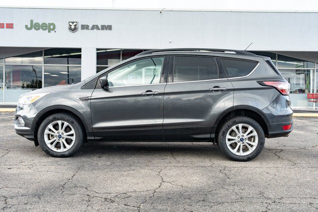 Used 2018 Ford Escape SE AWD/4WD image 2