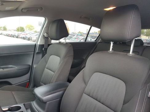 Used 2017 Kia Sportage LX image 6