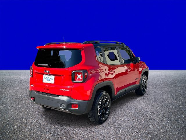 Used 2023 Jeep Renegade Trailhawk w/ Sun/Sound Group AWD/4WD image 3