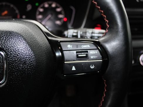 Used 2025 Honda Pilot TrailSport image 25