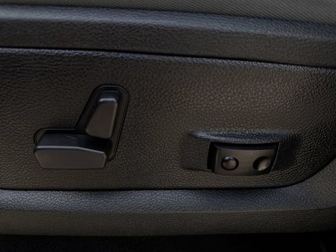 Used 2017 RAM 1500 Lone Star AWD/4WD image 26