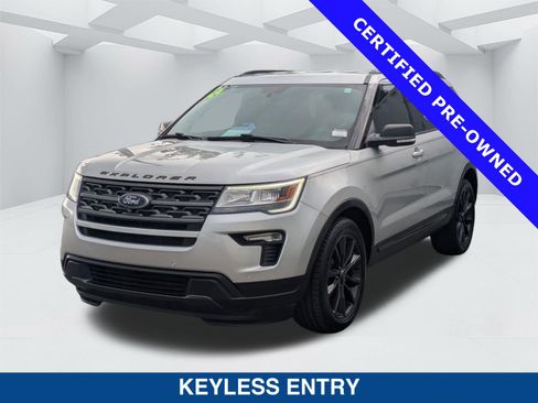 Used 2019 Ford Explorer XLT w/ Equipment Group 202A FWD image 8