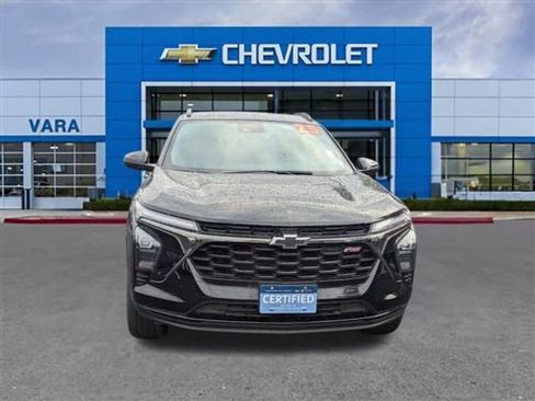 Certified 2025 Chevrolet Trax RS w/ Driver Confidence Package image 8