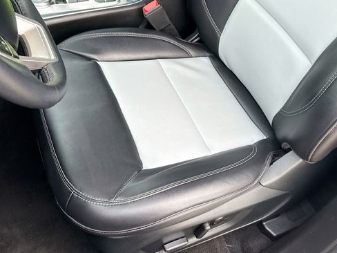 Used 2023 Ford Explorer XLT w/ Equipment Group 202A image 24