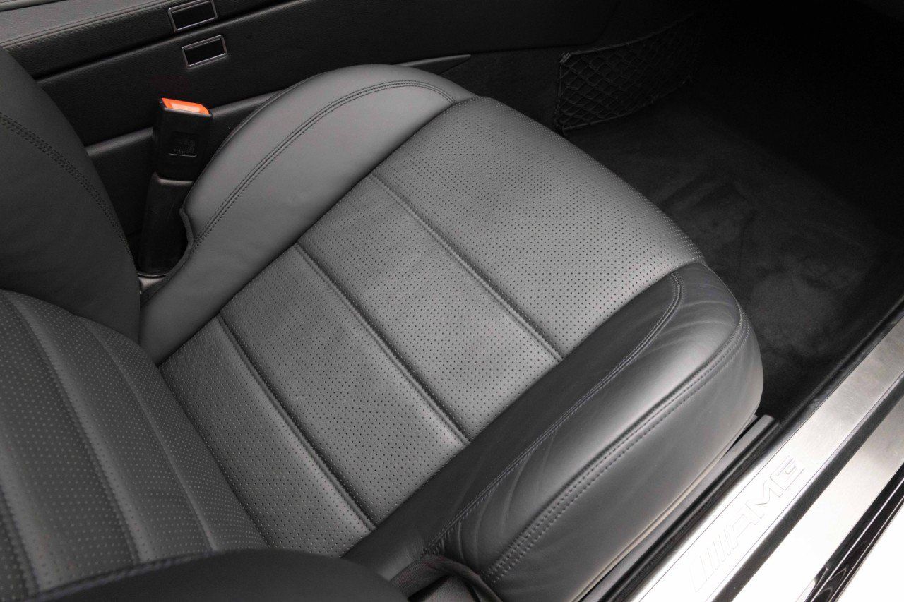 Used 2011 Mercedes-Benz CL 63 AMG image 32