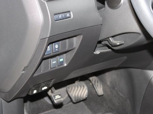 Used 2022 Nissan Rogue Sport S image 21