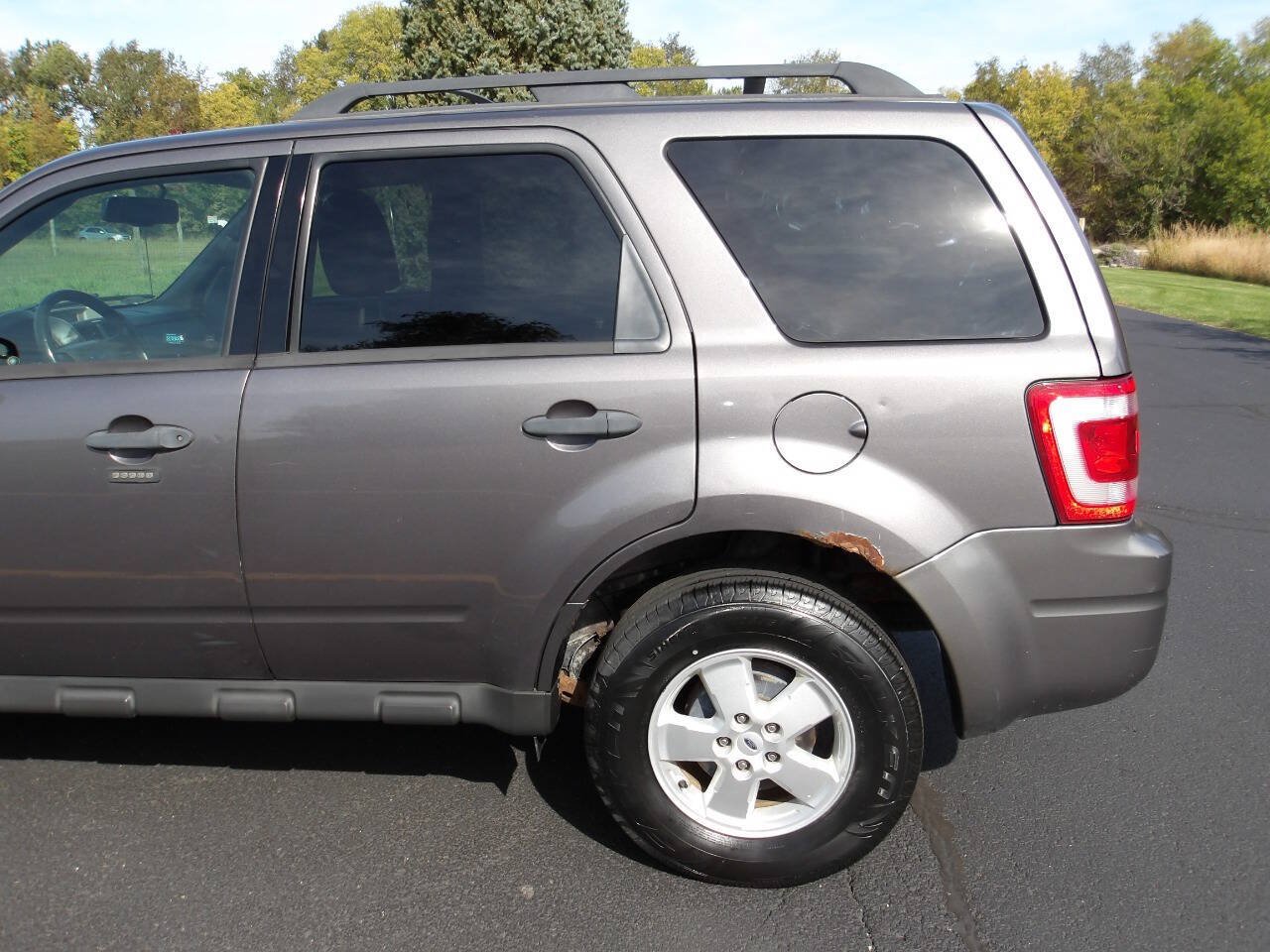 Used 2010 Ford Escape XLT AWD/4WD image 36