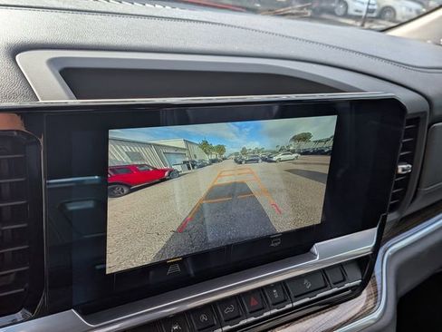 Used 2022 Chevrolet Silverado 1500 LT w/ Z71 Off-Road Package image 20