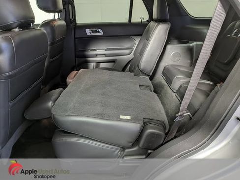 Used 2015 Ford Explorer XLT w/ Equipment Group 202A AWD/4WD image 37