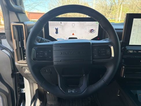 Used 2024 GMC Hummer EV 2X image 13