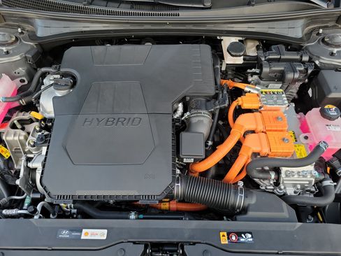 Certified 2025 Hyundai Elantra SEL FWD image 25