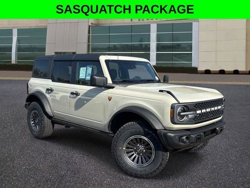 New 2026 Ford Bronco Badlands AWD/4WD image 1