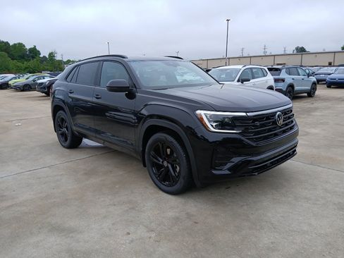 New 2026 Volkswagen Atlas Cross Sport SEL R-Line AWD/4WD image 7
