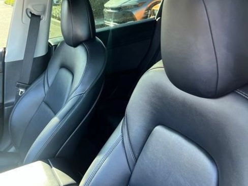 Used 2022 Tesla Model 3 RWD image 11