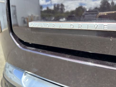 Used 2023 Jeep Grand Wagoneer Series III w/ Rear-Seat Entertainment Group AWD/4WD image 11