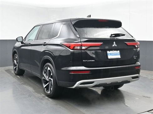 Used 2024 Mitsubishi Outlander SE image 7