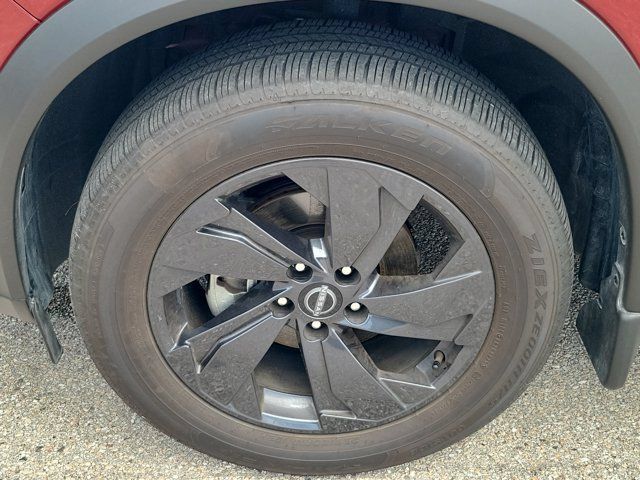 Certified 2026 Nissan Rogue SV FWD image 8