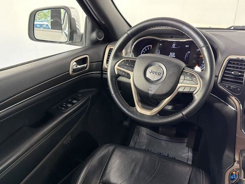 Used 2017 Jeep Grand Cherokee Limited AWD/4WD image 17