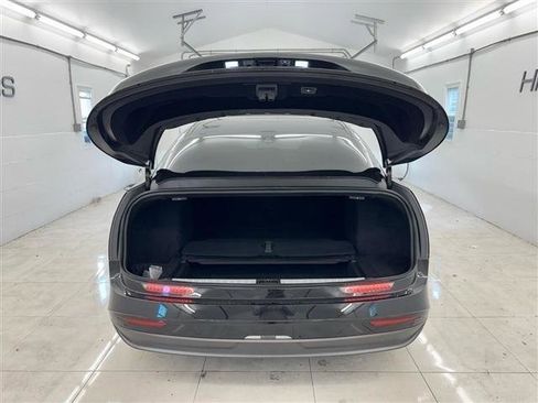 Used 2024 Lucid Air Touring AWD/4WD image 12