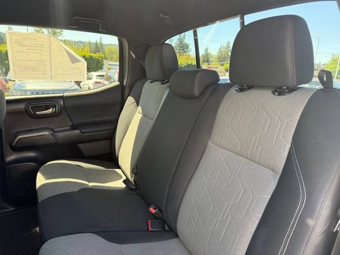 Used 2023 Toyota Tacoma TRD Sport w/ Advanced Technology Package AWD/4WD image 29