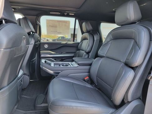 New 2026 Lincoln Navigator Reserve AWD/4WD image 20