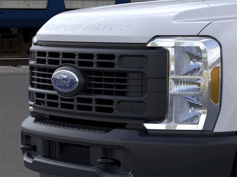 New 2026 Ford F250 XL w/ 360-Degree Camera Package image 17