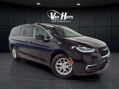 Used 2024 Chrysler Pacifica Touring-L