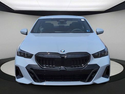 New 2026 BMW 530i xDrive w/ M Sport Package AWD/4WD image 3