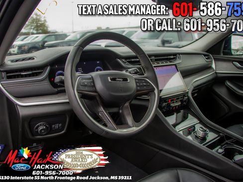 Used 2023 Jeep Grand Cherokee Limited image 6