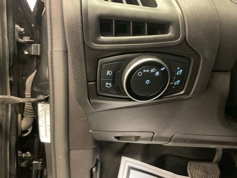 Used 2015 Ford Focus SE w/ Equipment Group 201A image 18