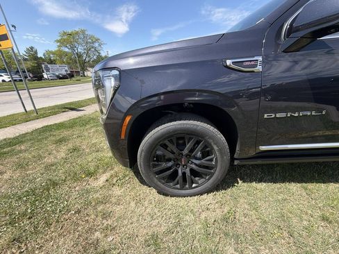 New 2026 GMC Yukon XL Denali w/ Denali Reserve Package AWD/4WD image 10