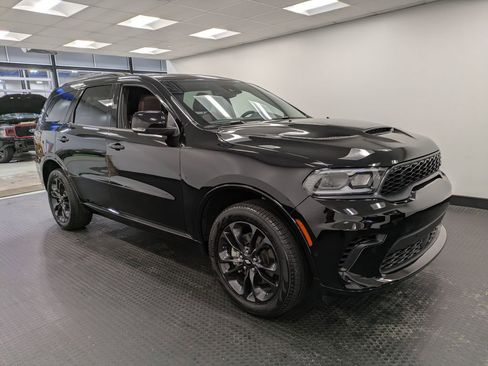 Used 2025 Dodge Durango GT image 3