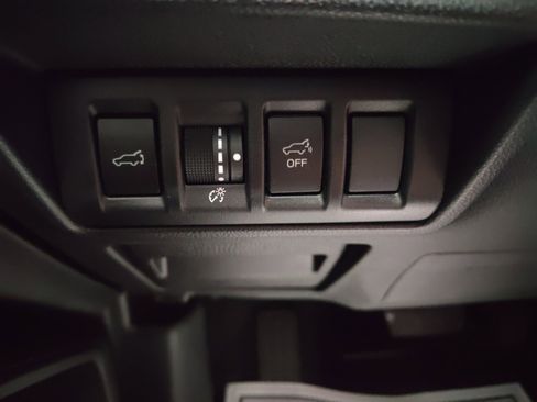 Used 2025 Subaru Outback Onyx Edition image 29