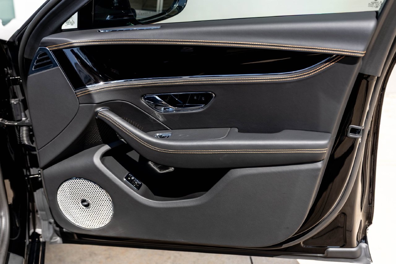 Certified 2025 Bentley Flying Spur Plug-In Hybrid AWD/4WD image 54