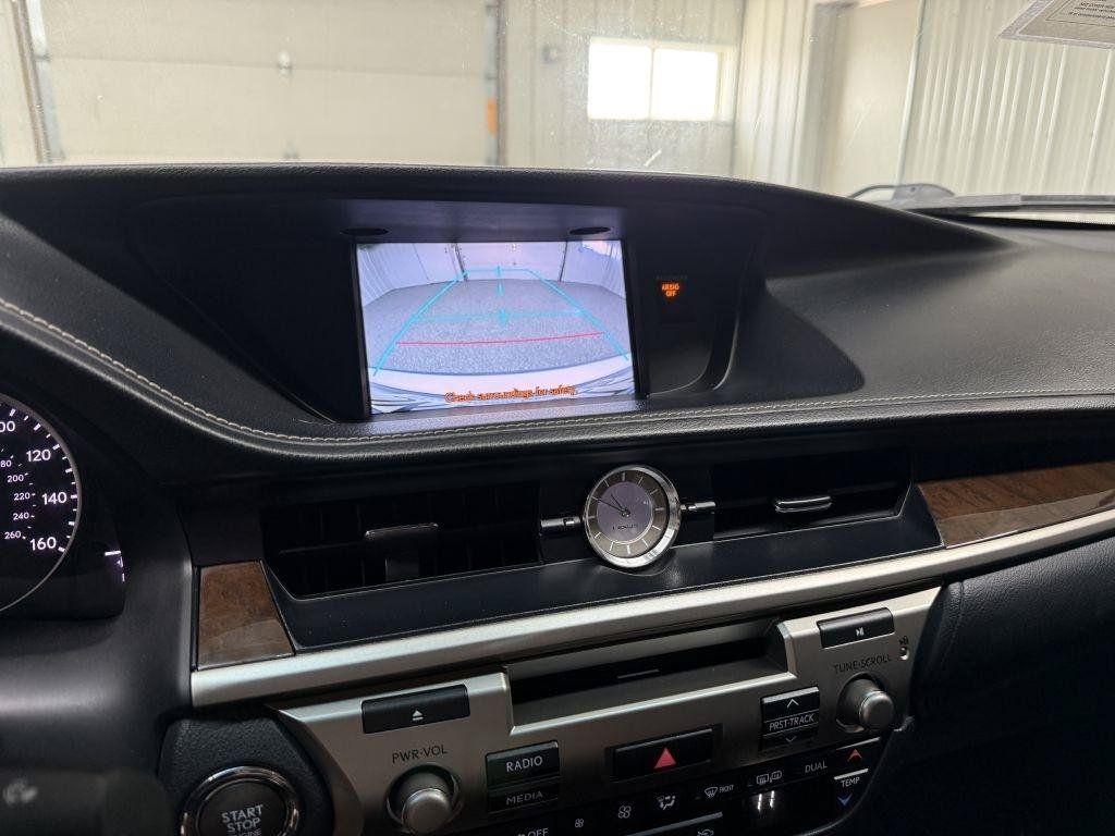 Used 2013 Lexus ES 350 w/ Luxury Pkg FWD image 19