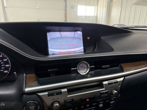 Used 2013 Lexus ES 350 w/ Luxury Pkg FWD image 19