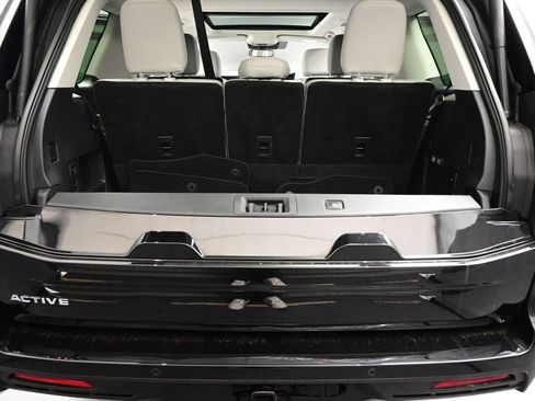 Used 2025 Ford Expedition Active RWD image 30