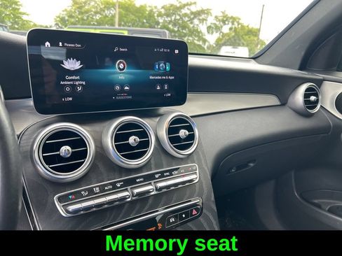 Used 2022 Mercedes-Benz GLC 300 image 12