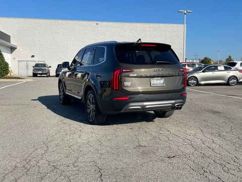 Used 2022 Kia Telluride EX w/ EX Premium Package image 5
