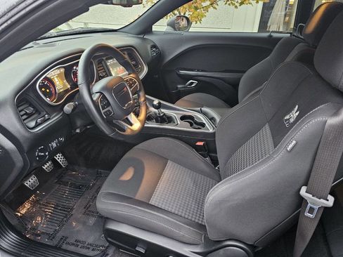 Used 2017 Dodge Challenger R/T Scat Pack image 22