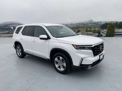 Certified 2025 Honda Pilot EX-L image 34