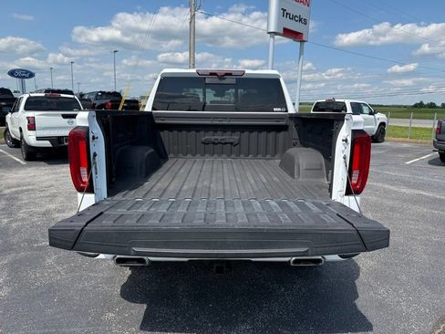 Used 2022 GMC Sierra 1500 AT4 w/ AT4 Premium Package AWD/4WD image 37